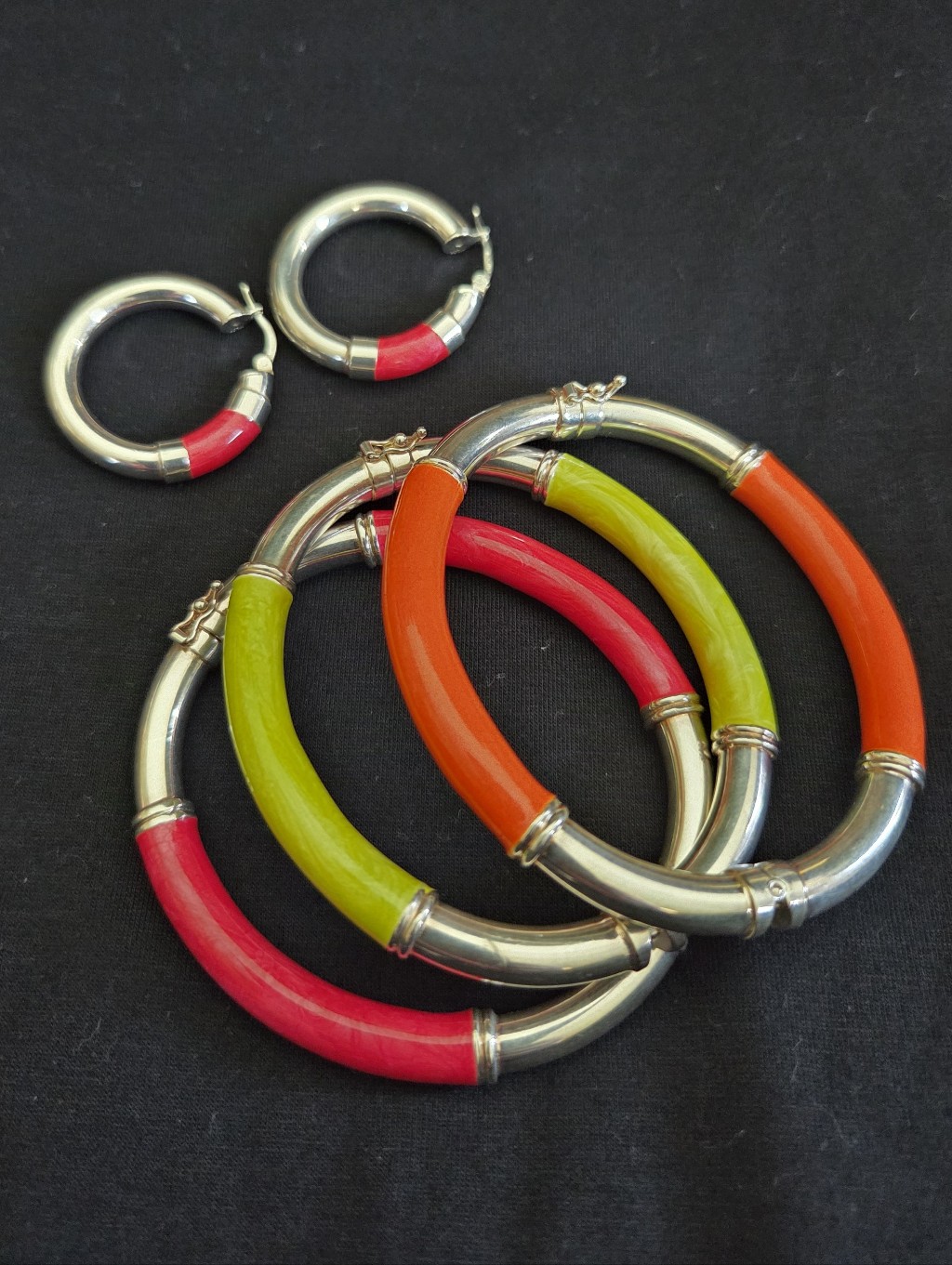 Milor Sterling Silver Enamel Bangles And Earrings Set